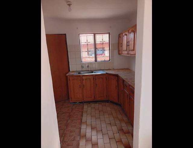 3 BEDROOM HOUSE FOR SALE IN LEBANON